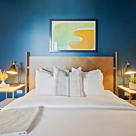 Placemakr Premier Sobro Hotel 5*