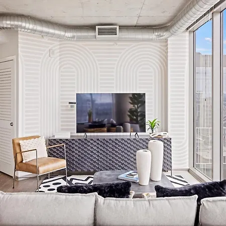 Hotel Placemakr Premier Sobro