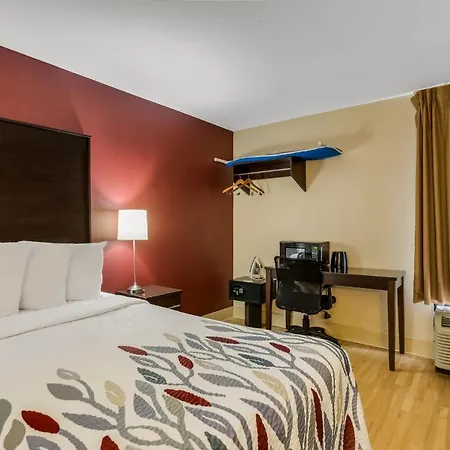 Red Roof - Music Motel