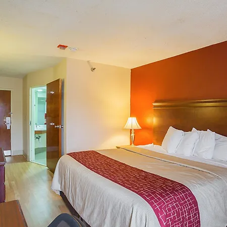 Red Roof - Music Motel 2*