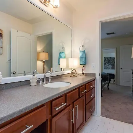 New Listing Gorgeous Downtown On The River Walk To #2 *