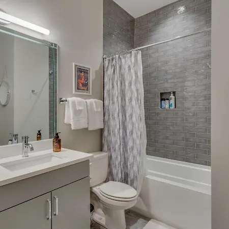 Nashvegas - 12 Beds Fast *