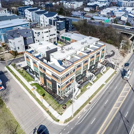 The Opry Downtown Luxe - Rooftop Cityview-karaoke Holiday home Nashville