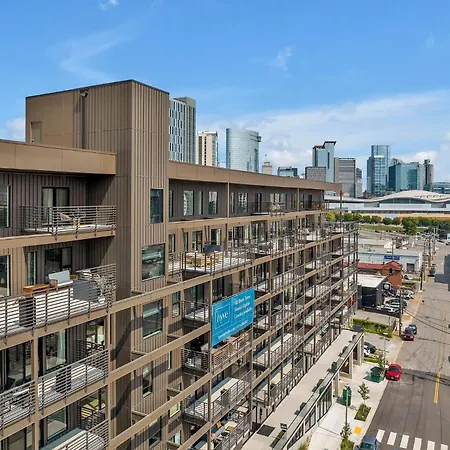 Huge Downtown Corner Unit- Pool-gym-walk 2 Broadway 4* Nashville