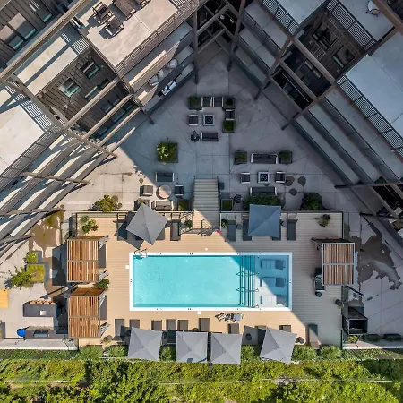 Huge Downtown Corner Unit- Pool-gym-walk 2 Broadway Aparthotel 4*