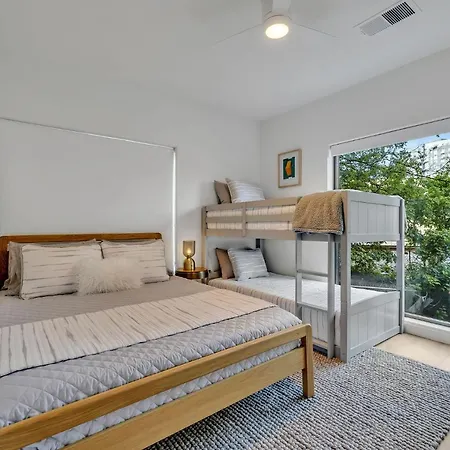 Huge Downtown Corner Unit- Pool-gym-walk 2 Broadway Aparthotel 4*