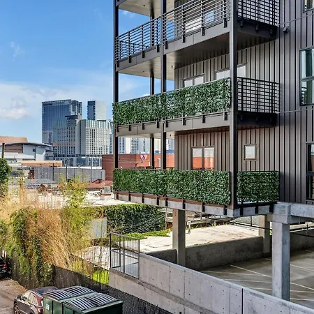 Huge Downtown Corner Unit- Pool-gym-walk 2 Broadway 4* Nashville