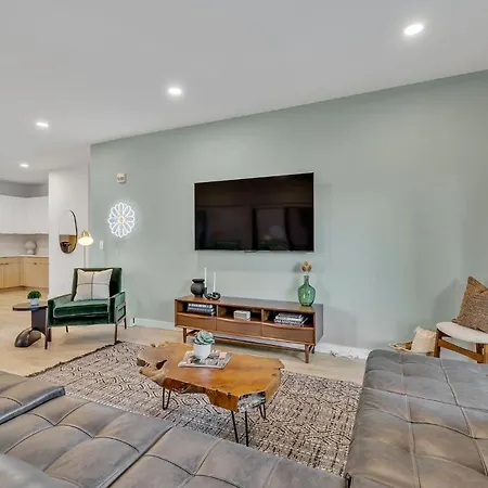 Huge Downtown Corner Unit- Pool-gym-walk 2 Broadway Aparthotel
