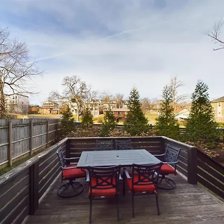 The Grove - Private Yard - 4 Mins To Broadway