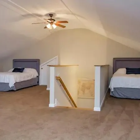 East Nash-sleeps 10 Walk To Bars 8 Mins To Dt
