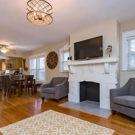 East Nash-sleeps 10 Walk To Bars 8 Mins To Dt * Nashville