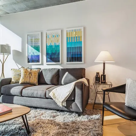 Contemporary City Living In Apartment Nashville