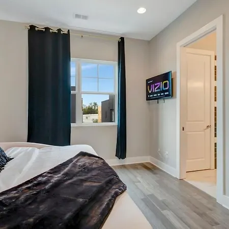 New Diva Retreat 13beds Rooftop Views Free Parking Holiday home