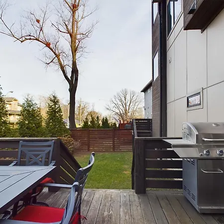 The Grove - Private Yard - 4 Mins To Broadway Holiday home *