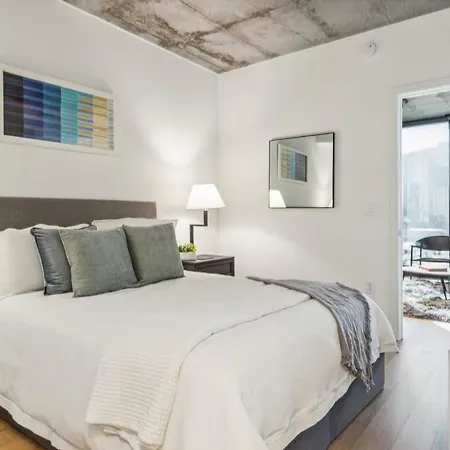 Contemporary City Living In Apartment Nashville