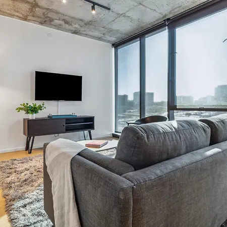 Apartment Contemporary City Living In Nashville