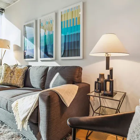 Contemporary City Living In *