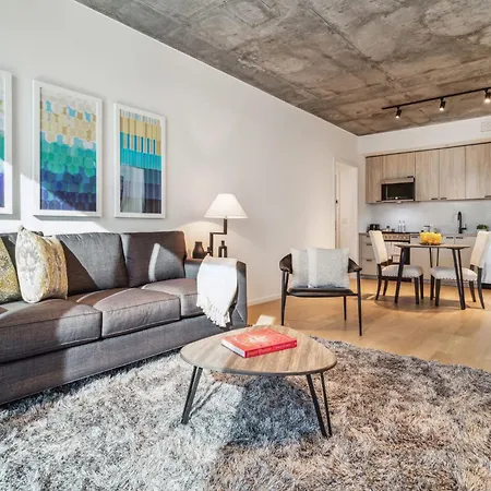 Contemporary City Living In Apartment Nashville