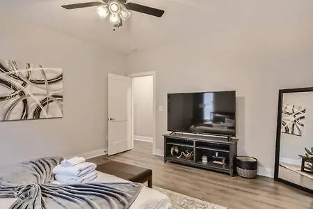 Holiday home New Build 5 Min To Broadway Sleeps 10