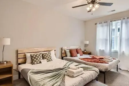 New Build 5 Min To Broadway Sleeps 10 Holiday home Nashville