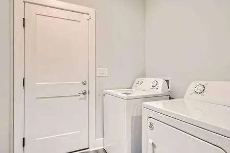 New Build 5 Min To Broadway Sleeps 10 * Nashville