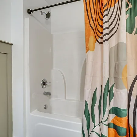 Charming Townhome - 8 Mi To Downtown Nashville! Holiday home *