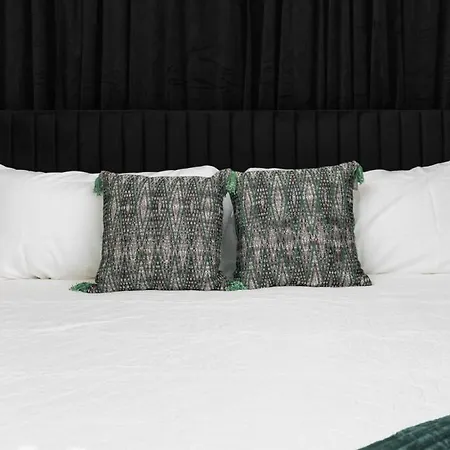 Apartment Platinum On Music Row Renovated And Near Downtown Nashville