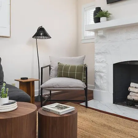 Platinum On Music Row Renovated And Near Downtown Apartment