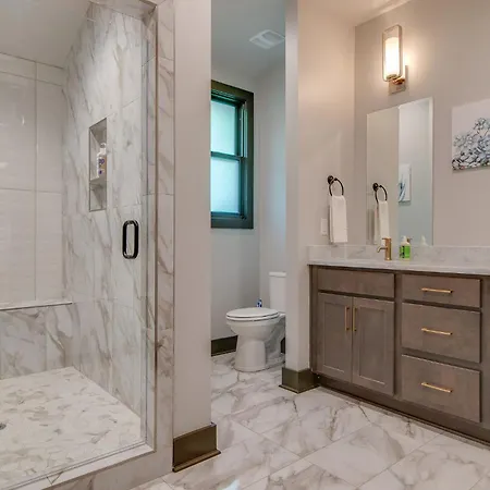 Holiday home The Bailey -steps To The Action! 3 Bedrooms For And Your Group! Nashville