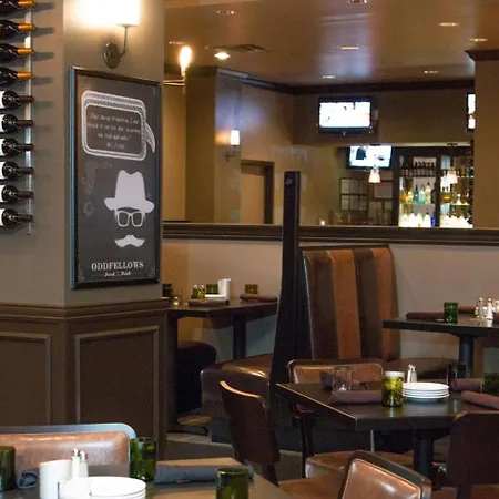 Embassy - At Vanderbilt 3*