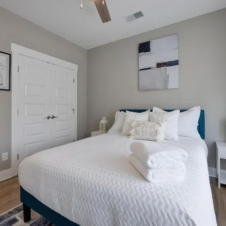 Holiday home Cobalt Mustang - 2 Bedroom - 2 Mins To Tsu Nashville