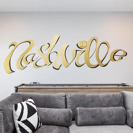 Triple Luxe - Sleeps 36 - Three Lavish Midtown Homes