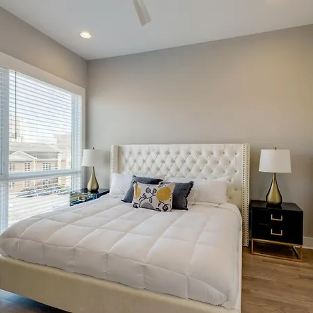 Holiday home Triple Luxe - Sleeps 36 - Three Lavish Midtown Homes Nashville