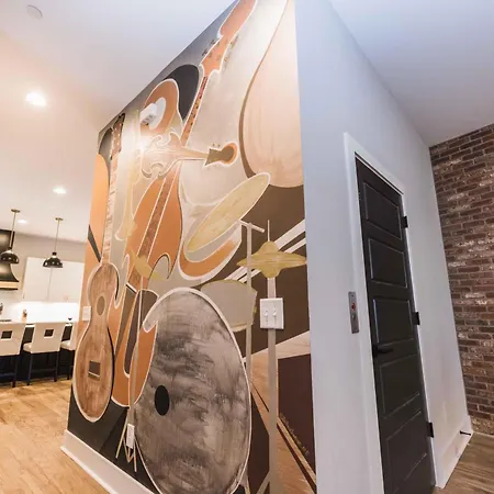 Triple Luxe - Sleeps 36 - Three Lavish Midtown Homes