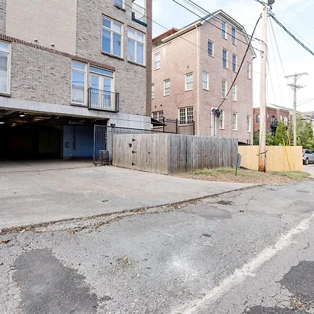 Apartment Lipstick & Boots - Luxury 3-level With Private Garage Near Music Row