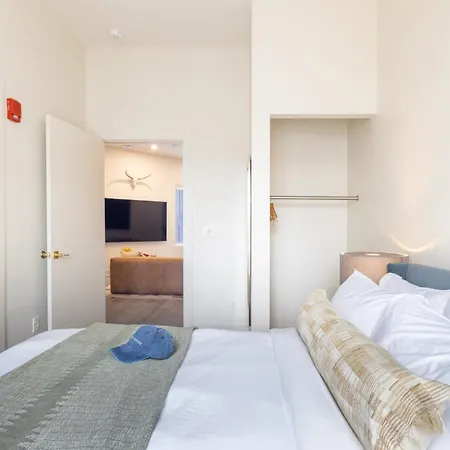 Outrider 113 By Avantstay Accessible Bathrooms Apartment *
