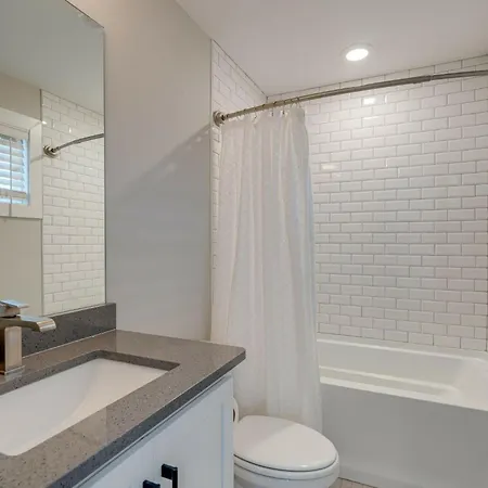 - 1308 Montgomery Ave Unit 2 Holiday home *