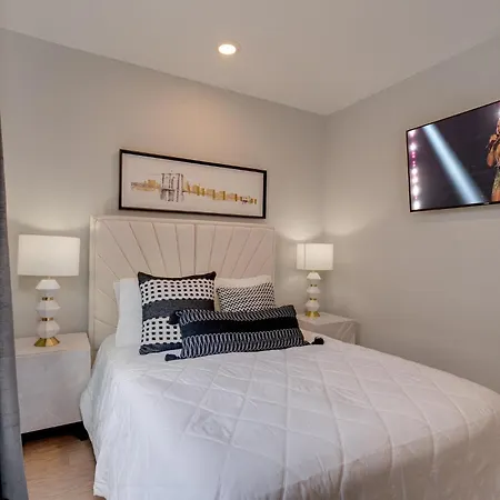 - 1308 Montgomery Ave Unit 2 *