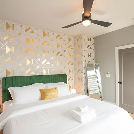The Lemon Drop Walk To Cafes Shops & Vandy Holiday home Nashville