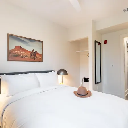 Outrider Modern Music City Penthouse Sleeps 24 Nashville