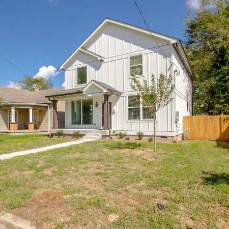 Holiday home Luxurious Extraordinaire Three Bedroom Downtown Action Nashville