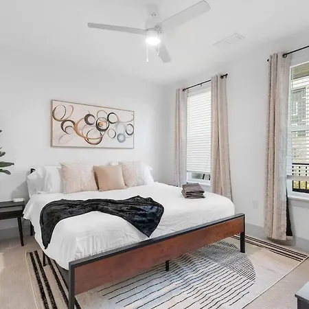 5min To Dt Pool King Bed Full Gym Parking Apartment Nashville