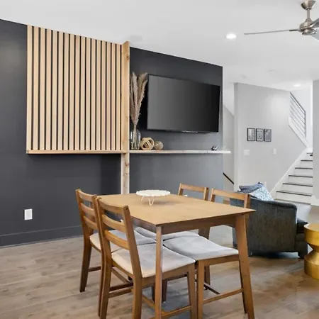 Rhythm And View - Broadway Groups Secure Garage Nashville