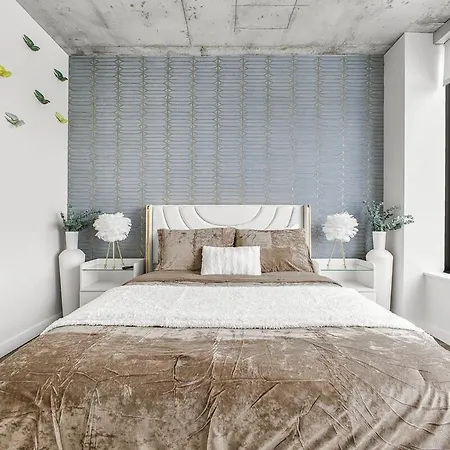 Apartment Wild & Chic Safari Downtown *