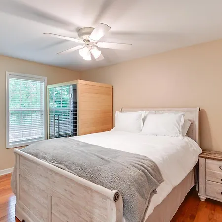 Cozy Hermitage W/ Deck: 11 Mi To Nashville! Holiday home Nashville