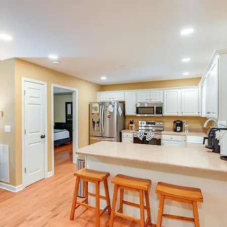 Holiday home Cozy Hermitage W/ Deck: 11 Mi To Nashville!