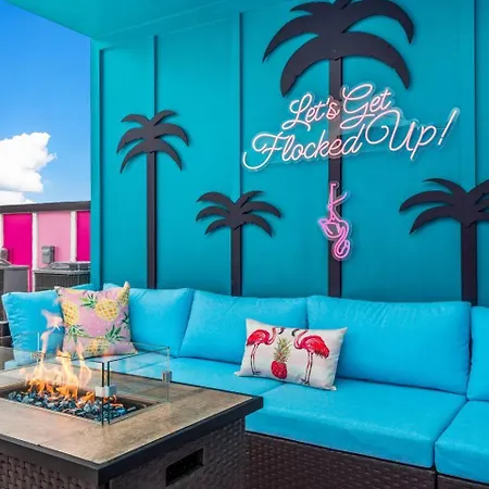 The Ultimate Girls Getaway The Flamingle House Holiday home *