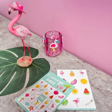 Holiday home The Ultimate Girls Getaway The Flamingle House *