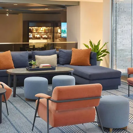 Sheraton Grand Downtown 4*