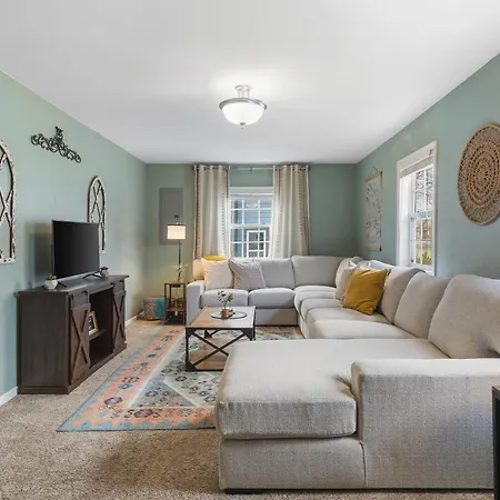 Big Cozy House 3 Mi To Downtown With Outdoor Fire Pit Holiday home